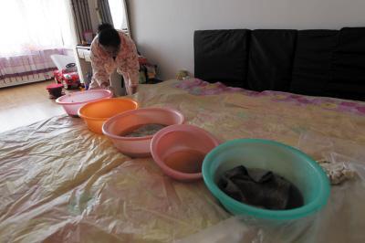 桐柏楼上漏水，住户失联，小区没物管，业主维权难！律师来支招……
